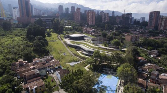 UVA Ilusion Verde, Poblado
