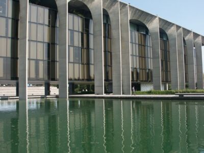 Oscar Niemeyer, sede uffici Mondadori a Segrate, Milano (foto di Luca Bullaro)