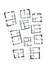 Gli appartamenti dell’Haus A possono ospitare da 10 a 12 persone per appartamento. Le aree living e cucina, disposte liberamente sul piano, hanno dimensioni generose. Ogni piano dispone anche di una lavanderia comune (credits by, Duplex Architekten)