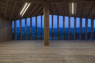 Nuova casa sociale
per l’abitato di Caltron
Cles, Tn
(Progettista:
Mirko Franzoso)