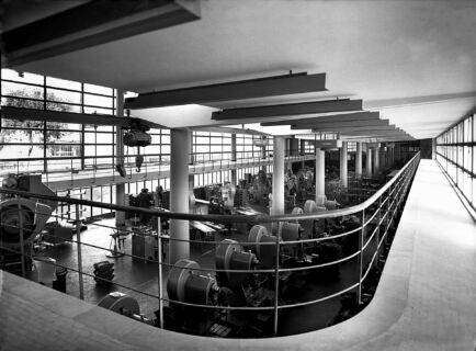 Luigi Cosenza, Fabbrica Olivetti a Pozzuoli (foto Giulio Parisio)