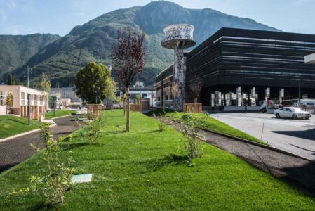 NOI Techpark, le aree verdi (foto Ivo Corrà | IDM Südtirol / Alto Adige)