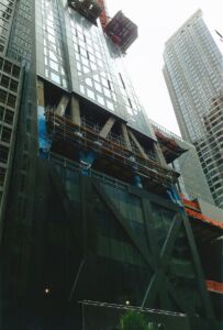 Lavori in corso nell'edificio di Jean Nouvel interessato dal futuro ingresso del MoMA