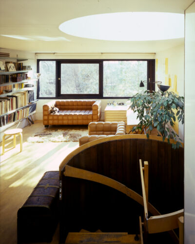 Housing, Winscombe Street, Camden, London: the top floor living room (©RIBA Collections)