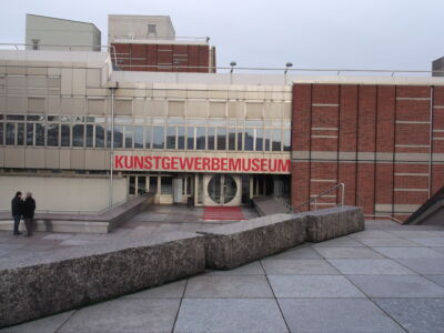 Kunstgewerbemuseum, esterno, vista ingresso (© Francesca Petretto)