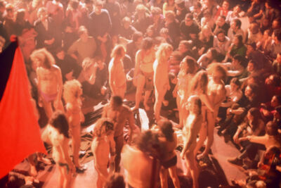 Performance Paradise Now di Living per l'inaugurazione dello Space Electronic (Courtesy Archivio 9999)