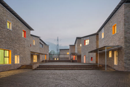 Atelier Deshaus_Xinchang Village Central Kindergarten Inner Plaza Night View ®Su Shengliang