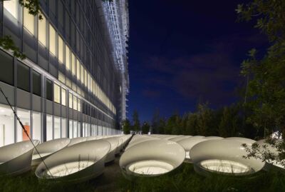 Vue nocturne de la terrasse au niveau 8 © Michel Denancé