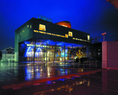 PECKHAM LIBRARY. Londra, UK (foto: Roderick Coyne)