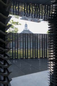 Serpentine Pavilion 2018, disegnato da Frida Escobedo, Serpentine Gallery, London (15 June – 7 October 2018) © Frida Escobedo, Taller de Arquitectura Photography © 2018 Iwan Baan