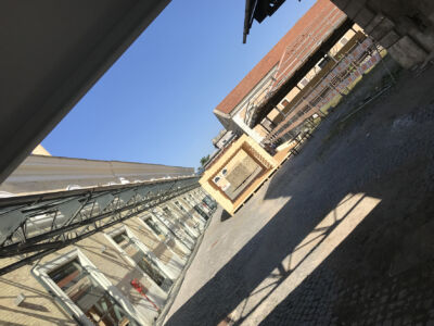 La mostra nel contesto dei padiglioni dell’Ex Mattatoio a Testaccio