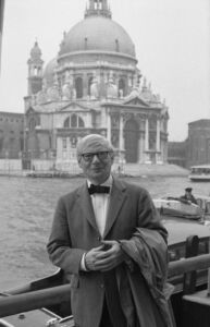 Louis Kahn a Venezia, 1969 (© Archivio Cameraphoto Epoche / Carlo Pescatori)