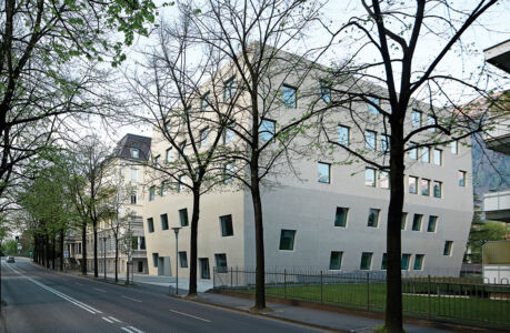 Stifter+Bachmann, Landesberufsschule Savoy (Merano) esterno