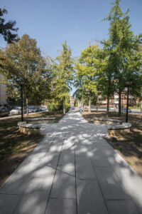 Piazzale Maestri (Parma). La pista ciclabile