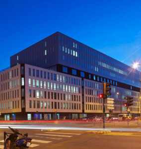 Complesso municipale di Bordeaux (www.paul-andreu.com)