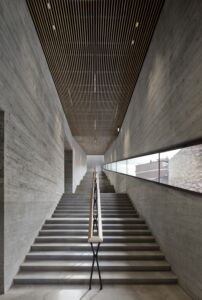 M9. La scala di collegamento ai piani © Polymnia Venezia, foto Alessandra Chemollo