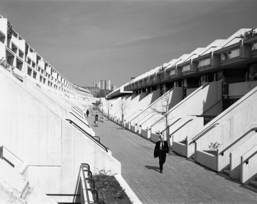 Alexandra Road Estate di Neave Brown (©Martin Charles_RIBA Collections)