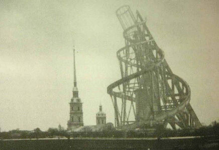 La torre progettata da Vladimir Tatlin per San Pietroburgo dopo la Rivoluzione del 1917
