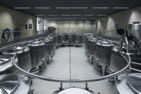 David Maria Stuflesser, nuova cantina di fermentazione Elena Walch a Termeno (Bolzano), vincitore sezione £edifici del lavoro" - foto René Riller