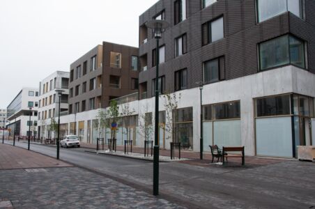 Nuove case in costruzione presso il vecchio porto. Il progetto si chiama Hafnartorg (piazza del porto), a cura di PK Arkitektar (© Sofia Nannini)