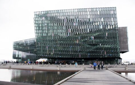Harpa Concert Hall and Conference Center (Henning Larsen Architects, 2007-2011) (© Sofia Nannini)