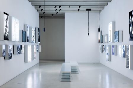 Vista dello spazio espositivo "Der neue Mensch“, (Foto di Andrew Alberts © heike hanada laboratory of art and architecture 2019)