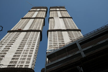 Le due torri, firmate Pininfarina, in costruzione (© Sidney Kair)