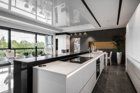 Birgitta Hjelm (studio Luontola): LuxLine Pori (Finlandia)