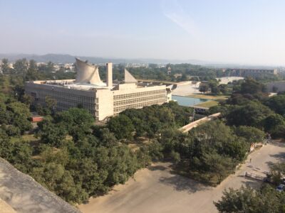 Il Palazzo dell'Assemblea dall'alto (© Luca Bullaro, Universidad Nacional de Colombia)