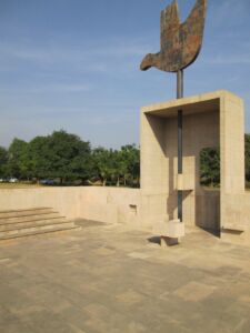 La Mano Aperta (© Luca Bullaro, Universidad Nacional de Colombia)