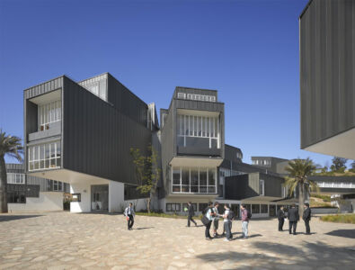 José Cruz Ovalle e Associati, Università Adolfo Ibañez (© Roland Halbe)