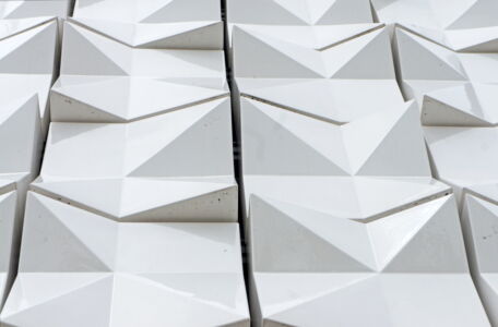 Dettaglio del rivestimento ceramico (foto Tino Grisi)