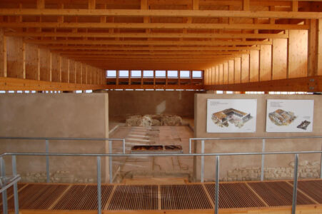 La copertura archeologica: vista della cenatio e dello stibadium (progetto di L. Franciosini, P. Porretta, P. Uliana)