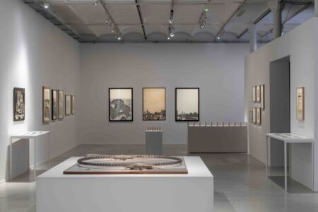 La sala dedicata alle collezioni del MAXXI (foto Martin Argyroglo)