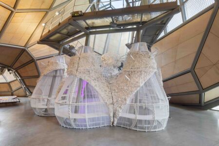 Takk e Santiago Borja, installazione (foto Martin Argyroglo)