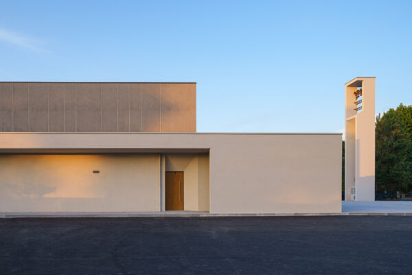 Nuovo complesso parrocchiale Resurrezione di nostro Signore Varignano, Viareggio (Photo by Andrea Avezzù, courtesy of TAMassociati)