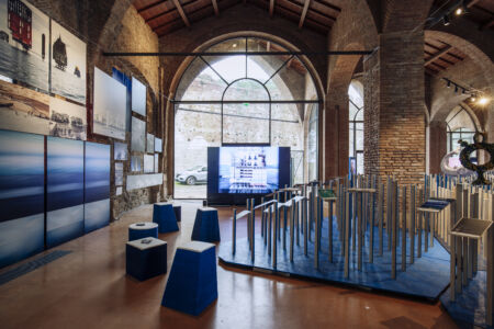 Allestimento agli Arsenali Repubblicani (© S. Anzini)