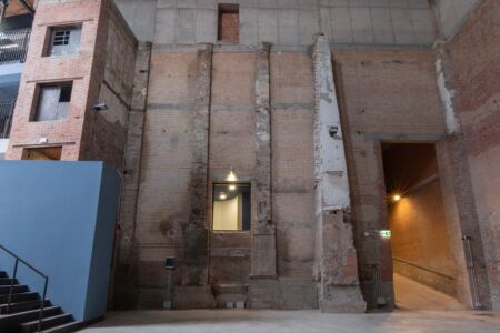 Particolare della torre scenica