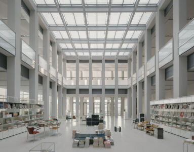 L'allestimento del West Bund Museum, progettato da David Chipperfield, Shanghai (© Simon Menges)