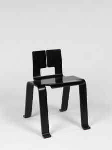 Perriand Charlotte (1903-1999). Paris, Centre Pompidou - Musée national d'art moderne - Centre de création industrielle. AM1996-1-15.