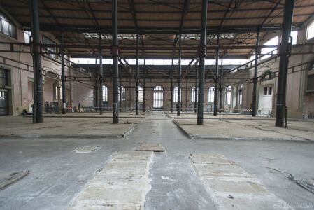 Mercato coperto: la struttura in acciaio durante i lavori (foto Giorgio Biserni)