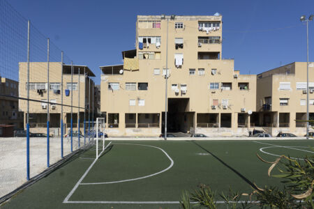 Quartiere ZEN, campetto di calcio (© Archivio AutonomeForme)