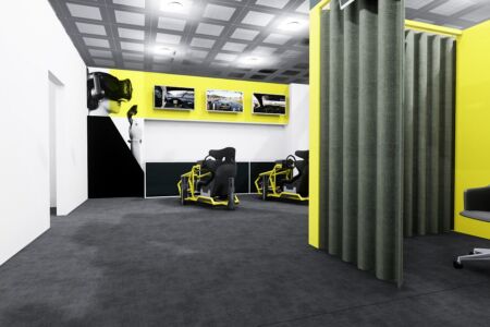 I simulatori di guida della sala giochi di realtà virtuale Vrums, Bologna