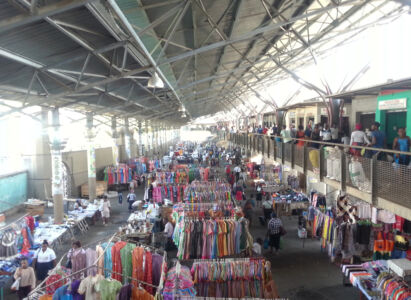 Il mercato di Badsha Peer a Warwick