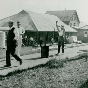 Una partita di cricket nel 1918 (Instagram, © Qstation)