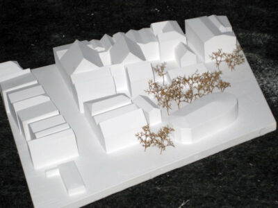 Il plastico di studio del quartiere dove sorgeva la casa natale di Hitler e il nuovo progetto di trasformazione (©Marte.Marte/ZTKammer)