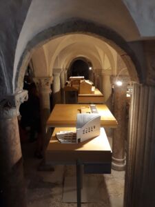 Allestimento della Cripta con i modelli (foto di Alessandro Colombo)