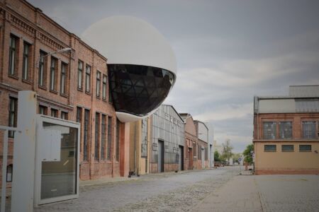 Techne Sphere, progetto finito. Esterno sulla Niemeyer Straße (© Daniela Völkel)