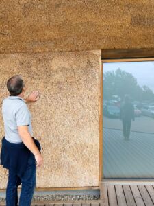 La paglia è l'elemento tradizionale che costituisce l'innovativo richiamo al passato del Wadden Sea Centre, Ribe, Danimarca 2017 (©Dorte Mandrup A/S)