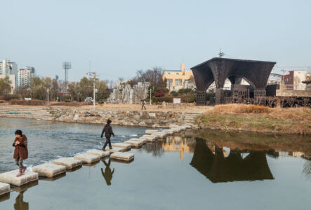 La sala di lettura sul fiume Gwangju (Gwangju, Corea del Sud, 2013) ideata e realizzata da David Adjaye